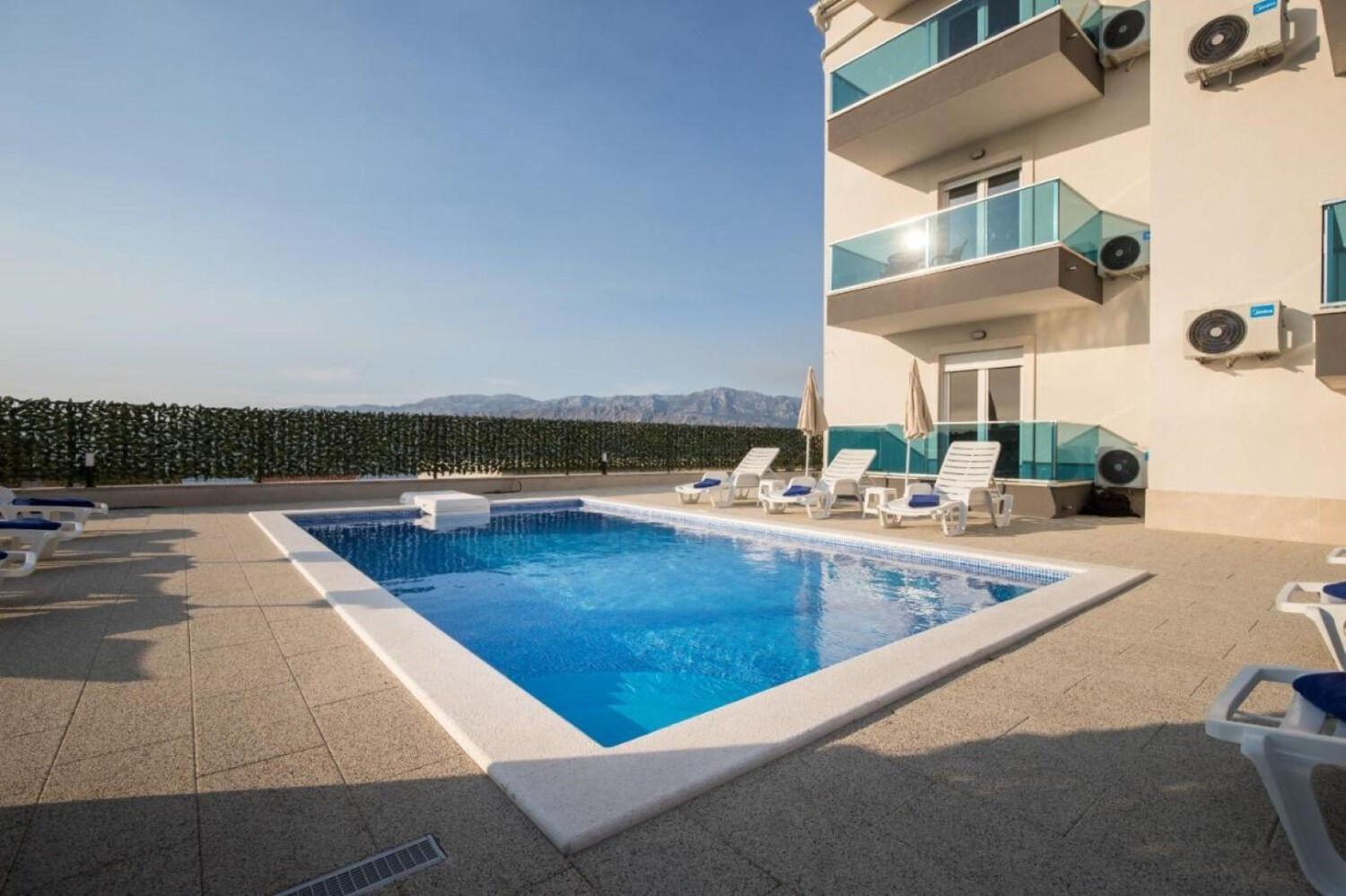 Jakov - Modern And Cosy With Pool Appartement *
